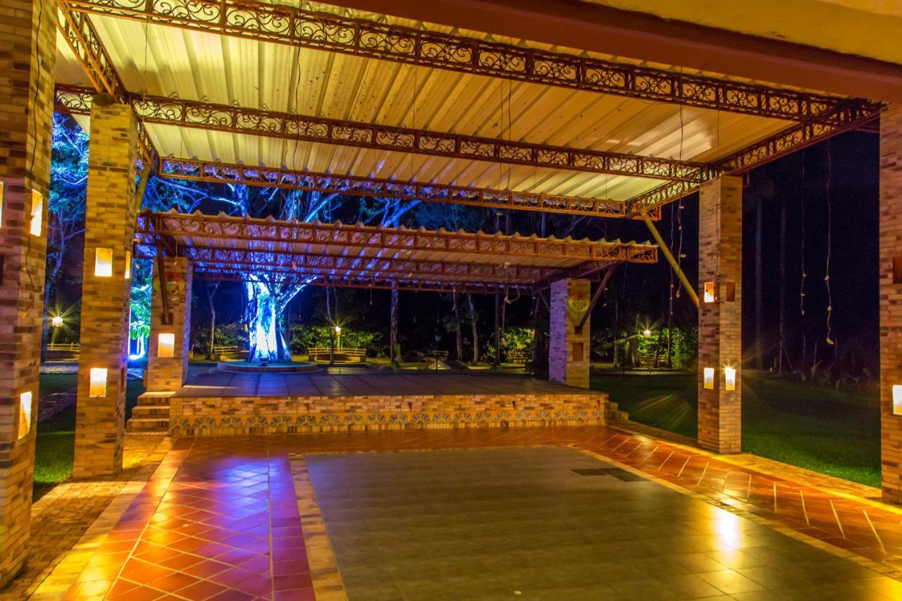 Hotel Hacienda Gualanday Apiay Esterno foto